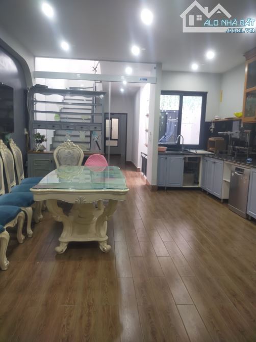 Bán nhà mặt ngõ thông thoáng tại Ngô Gia Tự vị trí đẹp tuyến 2 ô tô đỗ cửa - 8