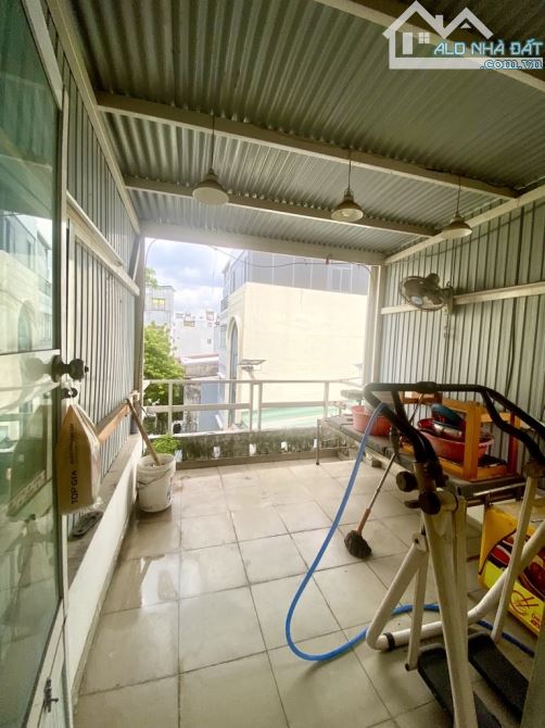 10M RA HOÀNG SA, 1 TRỤC RA HXH. TVĐ. 4 TẦNG ĐÚC, 28M2. KHÔNG TƯỞNG Q3. CHỈ 4 TỶ 65 - 8