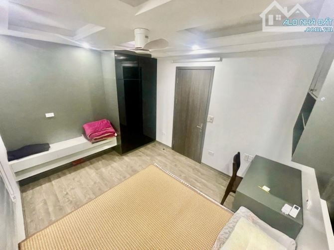 BÁN NHÀ 37M² – 6 TẦNG – MT 4.2M – ĐÊ LA THÀNH – ĐỐNG ĐA –KINH DOANH NHỎ -NGÕ THÔNG- 10.5 T - 8