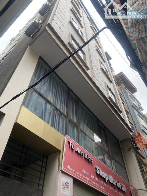 BÁN TÒA NHÀ CCMN MẶT NGÕ 213 ĐƯỜNG GIÁP NHẤT. 170M2 - 9 TẦNG. THANG MÁY. 32 CĂN HỘ. - 8