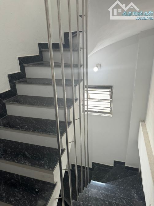 BÁN TÒA CĂN HỘ CAO CẤP NGUYỄN AN NINH- 99M2, MT 10M, OTO TRÁNH, LÔ GÓC, TỔNG 30P+ 1 SÀN T. - 9