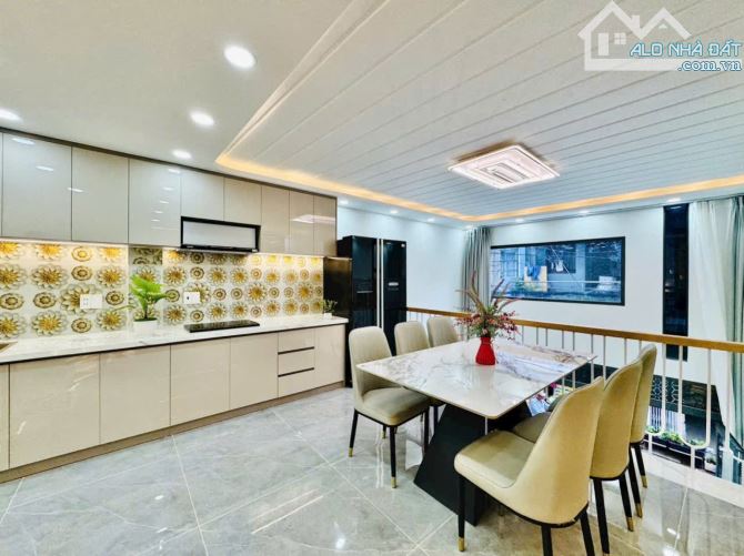 Bán nhà hẻm xe tải 5m thông đường Bùi Quang Là, P.12, 4,3 x 9, 5 tầng giá 6.68 tỷ tl - 9