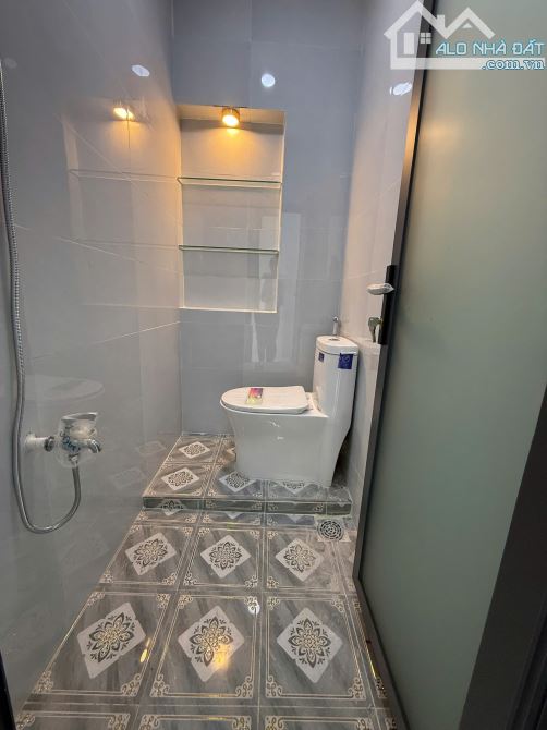 NHÀ MỚI 1 LẦU MỚI TINH ĐỐI DIỆN CHỢ BÌNH TIÊN Q.6 - 9