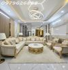 NHÀ PHỐ HOÀNG QUỐC VIỆT. FULL NỘI THẤT CAO CẤP, THANG MÁY,  Ô TÔ VÀO NHÀ. CHỈ VIỆC XÁCH