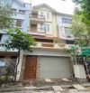 Cho thuê nhà làng việt kiều châu âu. DT 78m2, 4 tầng, MT 5m, điều hòa, ô tô đỗ cửa
