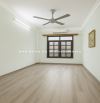 Lô góc Đội Cấn 3 mặt thoáng 68m2 - ô tô vào nhà, mặt ngõ thông kinh doanh giá chỉ 14.6 tỷ