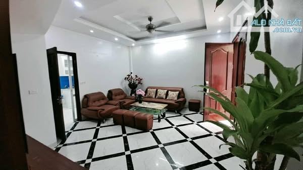 Bán Nhà Xuân Đỉnh, dân xây kiên cố, ngõ thông, 35m2, 5 tầng MT 4,2m nhỉnh 7.x tỷ