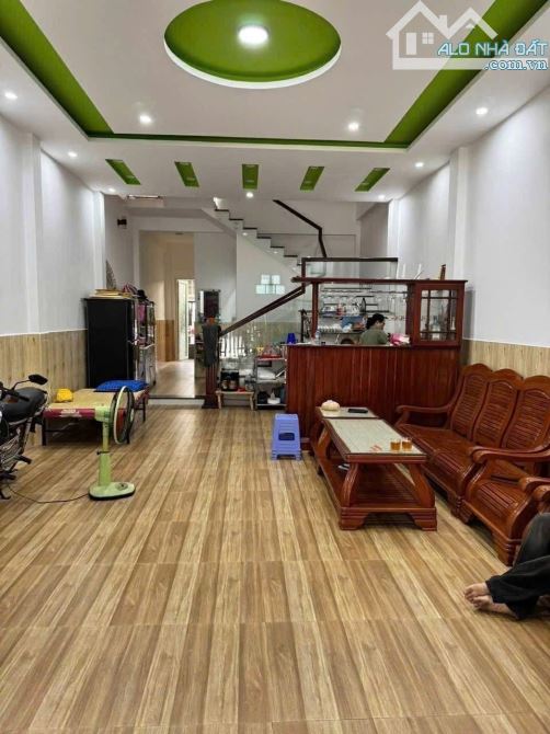 🍁BÁN NHÀ MẶT TIỀN KINH DOANH, NGAY ĐẠI HỌC NGOẠI NGỮ, DT : 105m2, 3 TẦNG.