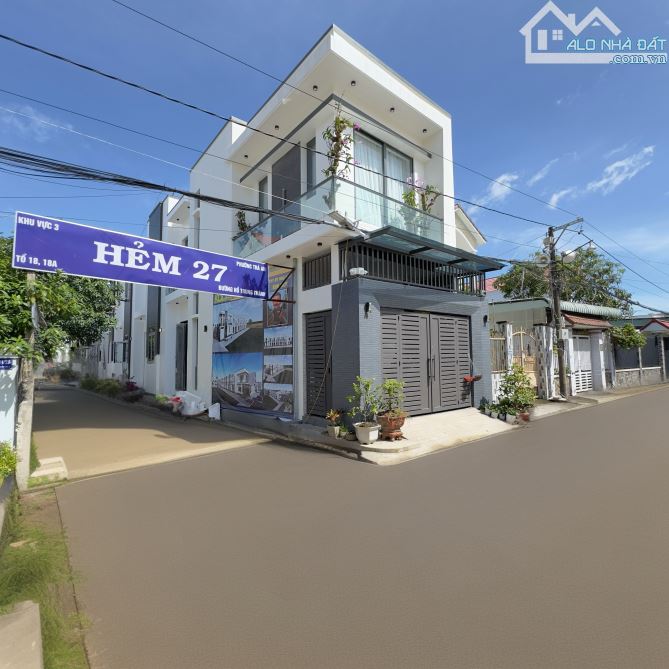 NHÀ TRỆT LẦU XÂY MỚI 2PHÒNG NGỦ, ỐP GẠCH CAO CẤP FULL TẦNG SANG TRỌNG, TP.CẦN THƠ