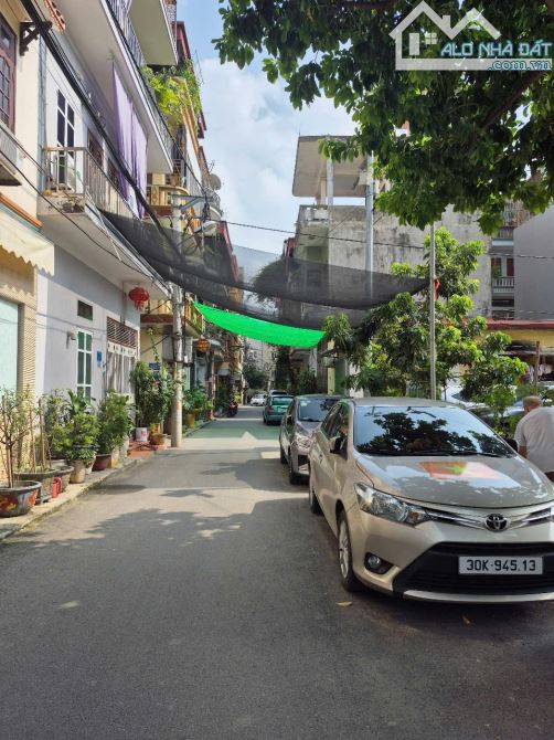 NGÔ QUYỀN LA KHÊ HÀ ĐÔNG NHÀ ĐẸP LÔ GÓC Ô TÔ TRÁNH VIEW SÂN CHƠI THOÁNG MÁT 55m 14.8 TỶ