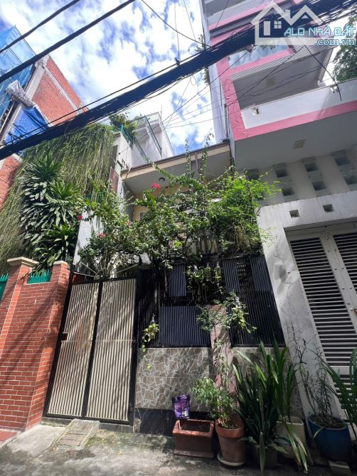 BÁN NHÀ ĐẸP NGUYỄN ĐÌNH KHƠI – P.4 TÂN BÌNH – HXH THÔNG - 52m2( 4,2 * 12,4M)- 9,5 TỶ TL