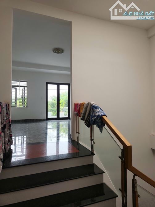 🏡 CÁCH BIỂN 100m NHÀ 3 TẦNG NGỌC HỒI – VỊ TRÍ ĐẸP CÓ 102 🌹