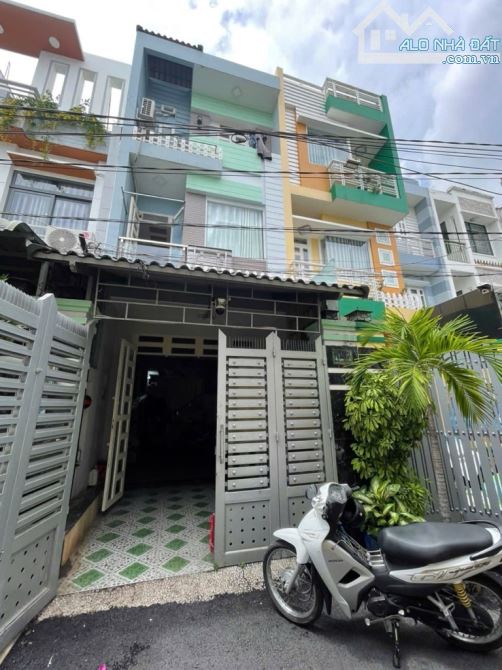 NHÀ MỚI 3 TẦNG - ÔTÔ NGỦ TRONG NHÀ - 70M2 - TẶNG NỘI THẤT - CV LÀNG HOA GÒ VẤP, 6.8 TỶ