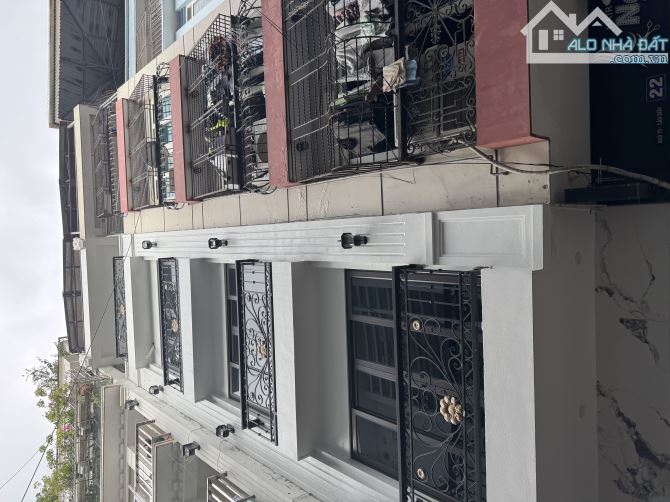 BÁN GẤP! NHÀ PHÂN LÔ GÓC, ĐẸP LUNG LINH NGAY HỒ TÙNG MẬU - TIỆN ÍCH ĐỈNH CAO