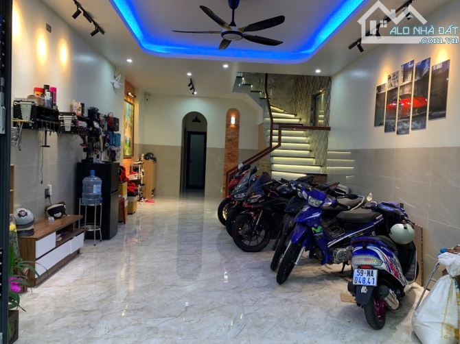 DIỆP MINH CHÂU, HÒA XUÂN, CẨM LỆ, ĐÀ NẴNG, 100M2, A4, 3 TẦNG, 4PN, SÂN Ô TÔ, Ở NGAY, 7.8 t