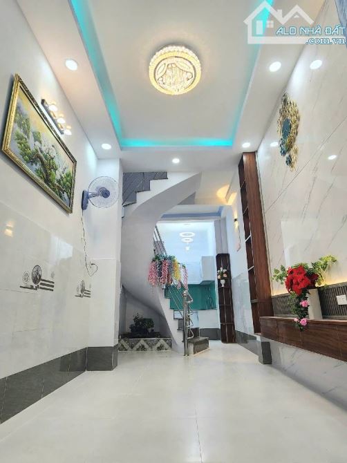 (Q8) TÙNG THIỆN VƯƠNG - 4TẦNG 5PN (3mx9m) - HẺM TRƯỚC N.HÀ 4m - SHR - PHÁP LÝ CHUẨN - ZÁ C