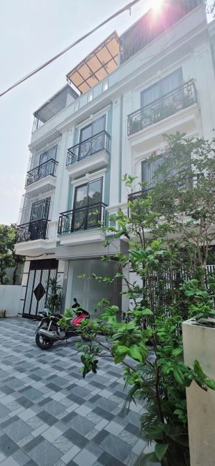 Nhà 4 tầng ngõ thông ô tô ngủ trong nhà,Mà giá chỉ nhỉnh 4 tỷ