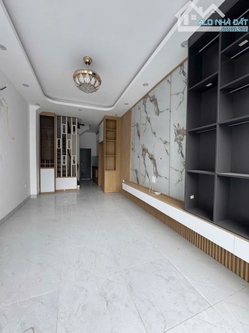 PHÚ LƯƠNG NHỈNH 5 TỶ _5T NHÀ ĐẸP Ở NGAY_GIAO THÔNG THUẬN TIỆN_KHU ĐANG PHÁT TRIỂN TỪNG