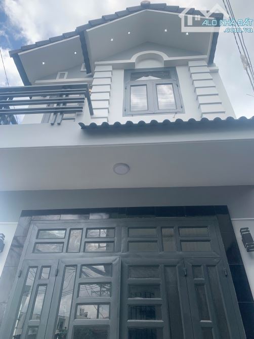 1/tân chách hiệp 34 công nhận đủ 68.2m  Btct 2tầng xe oto đổ cửa  giá 5.2tỷ  liên hệ Toàn