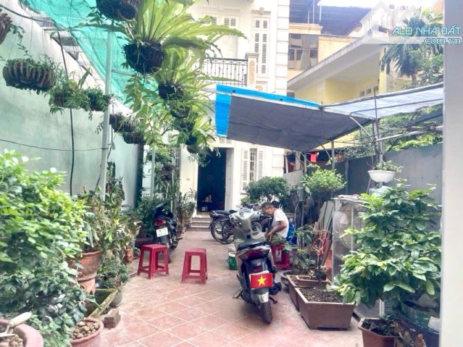 GIÁ SỐC 158 TRIỆU/M NHÀ 3 TẦNG LÔ GÓC PHỐ LÁNG HẠ - PHÁP LÝ SẠCH NGÕ THÔNG THOÁNG