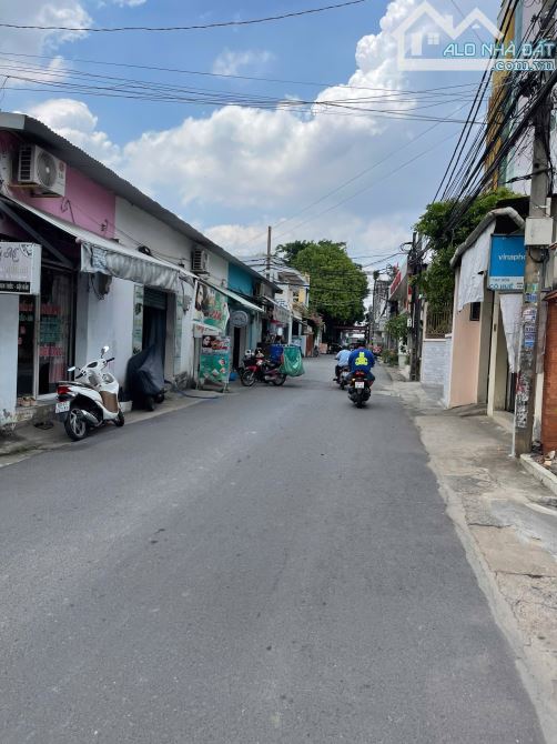 Bán nhà lô biệt thự P Tân Mai ( Tân tiến cũ ) Gần Nguyễn Ái Quốc 150m