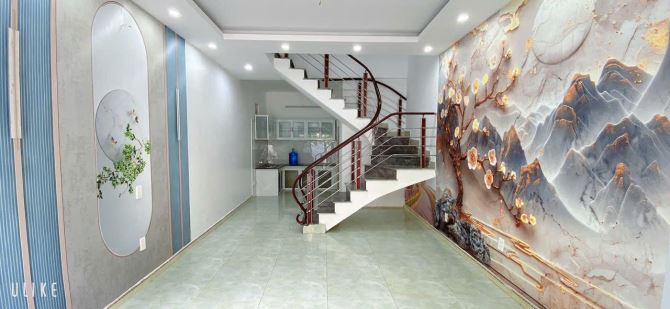 Bán nhà 2 tầng sạch đẹp sân cổng về ở luôn ngõ 229 Miếu Hai Xã
