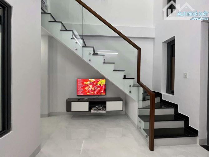 BÁN NHÀ NỘI THẤT CAO CẤP – TRUNG TÂM TP. NHA TRANG