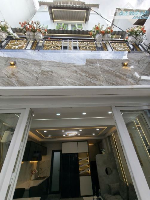 Nhà 4 tầng 3PN 4WC Nguyễn Văn Công P3 Gò Vấp