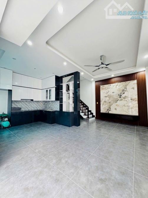Bán nhà 3 tầng xung quanh không thiếu tiện ích gì tại tuệ tĩnh hải dương