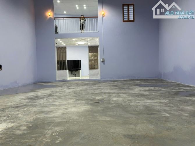 Cho thuê/bán kho xưởng sử dụng 250m2 Lê Văn Khương- HM