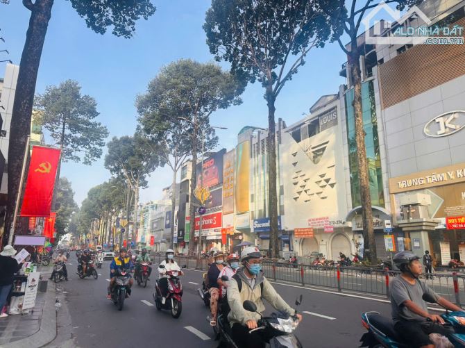 Mặt tiền 264 đường 3/2, Quận 10. DT: 5x25m. 4 tầng -HĐT: 110 triệu/ tháng. Giá: 45 tỷ.