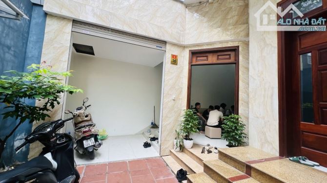 BÁN NHÀ HOÀNG HOA THÁM DT 42M, 4T, 10 TỶ BA ĐÌNH.