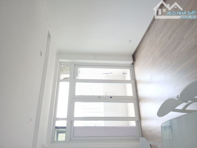 Cho thue căn hộ 3PN giá 13.5 triệu tòa Tultaco đường Cầu Giấy