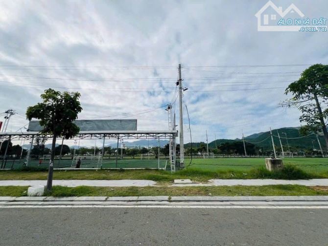Bán nhà 3 tầng KĐT Mỹ Gia Gói 7 đối diện sân bóng giá bán 7,9 tỷ