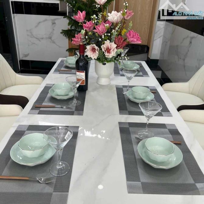BÁN NHÀ ĐẸP HXH HT05, SÁT NGUYỄN ẢNH THỦ, Q.12, 4X12M, 4 TẦNG, GIÁ 4,98 TỶ TL