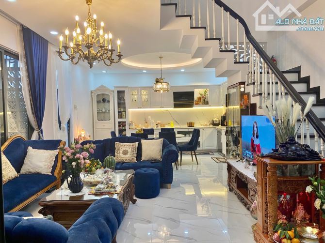 Bán nhà đường Hoàng Văn Thụ - Đà Lạt