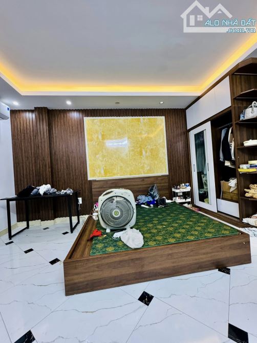 Nhà đẹp phố Thanh Đàm, gần phố, ngõ thông các ngả, bãi gửi oto gần nhà, nhà thoáng sáng