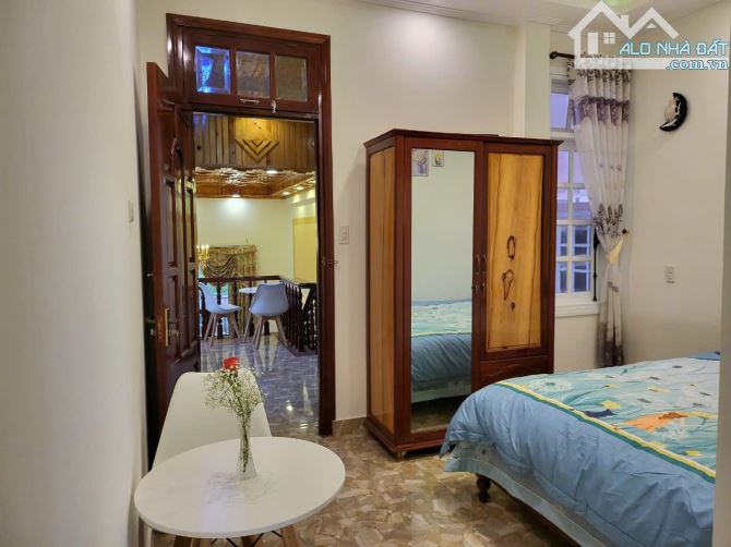 Bán villa sân vườn góc 2mt Sương Nguyệt Ánh Đà Lạt 191m2 chỉ 16.5 tỷ