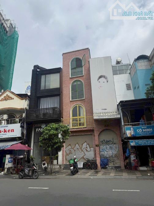 Bán nhà mặt tiền Lê Lai, Bến Thành Quận 1, DT 4x12m CN 48m2 KC 3 tầng - giá 31 tỷ