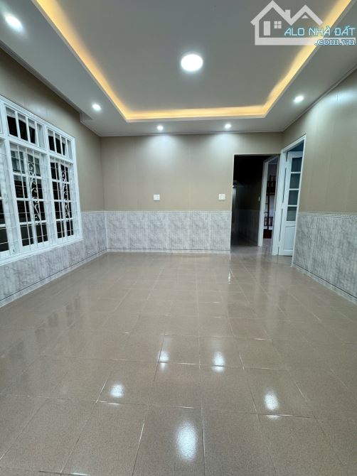 Bán gấp nhà đường Pasteur - Đà Lạt.