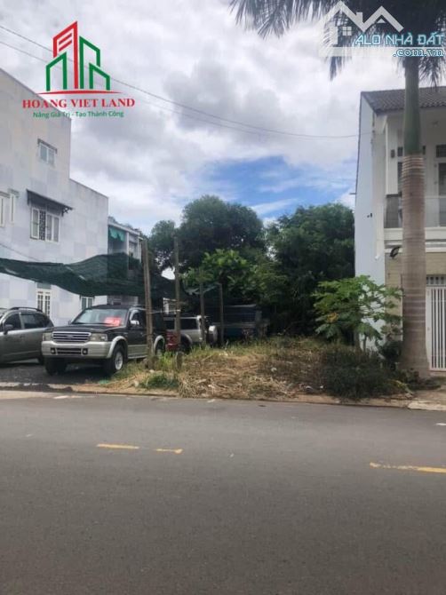Bán lô đất 2 mặt tiền đường Ama Jhao Dt:5,7x20m (thổ cư 76m2) Tây tứ mệnh - giá 5.9 tỷ!!!