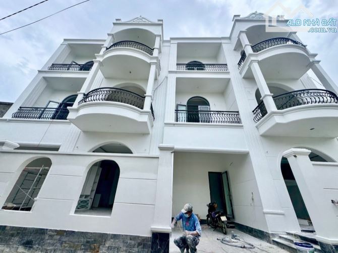 Mở bán 2 căn Ngọc Anh 3 tầng. Cách Phạm Văn Đồng 300m