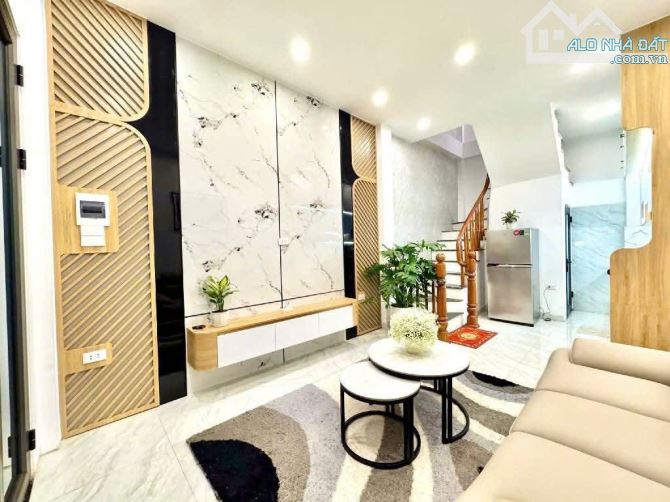 TRỜI ƠI nhà -5 tầng-VĂN QUÁN -lô góc -KINH DOANH-2thoáng-35m2- full nội thất-giá 7.4 tỷ