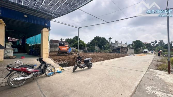 Hợp tiến Mỹ Đức! Kinh doanh, mặt đường 8m, 900 tr 80 m . Rẻ nhất khu vực