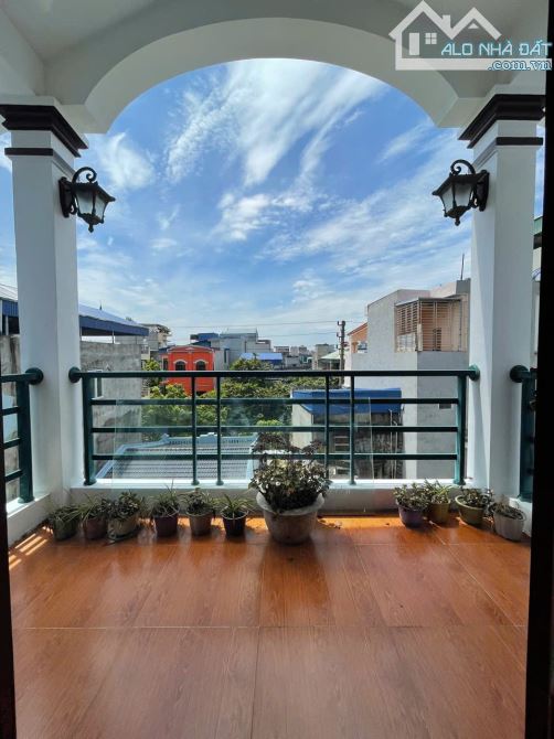 CHÍNH CHỦ BÁN NHÀ MẶT PHỐ HÀNG THAO, 4 TẦNG 175M2