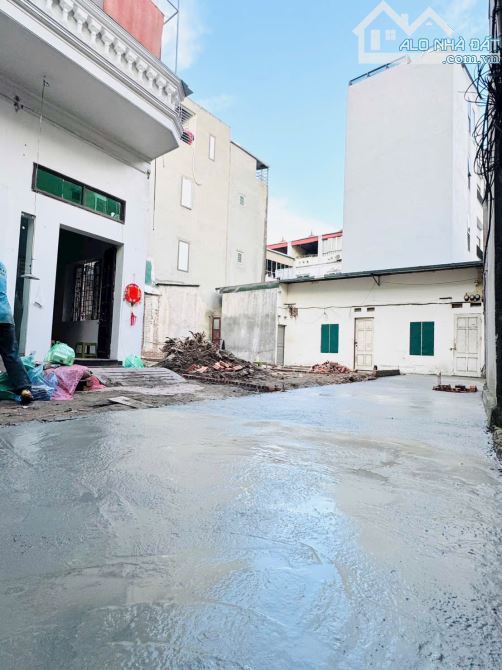 E MỞ BÁN 3 LÔ ĐẤT PHỐ GIA QUẤT PHƯỜNG BỒ ĐỀ LONG BIÊN HÀ NỘI 💥💥💥  -✅LÔ 1: 55,2M2 MẶT TI