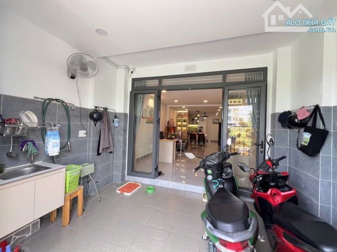 BÁN NHÀ  56M2 ĐƯỜNG 102 P.TĂNG NHƠN PHÚ B GIÁ  6,450 TỶ.