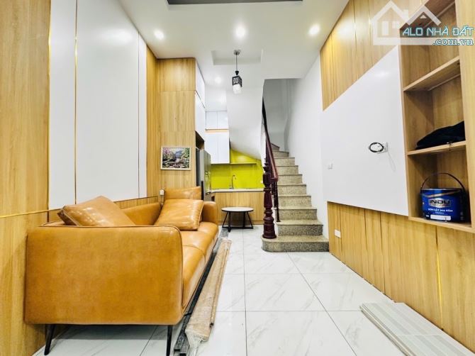 NHÀ BÁN-VĂN CHƯƠNG -GẦN HỒ FULL NỘI THẤT–5 TẦNG-20M2 :GIÁ CHỈ  5.5 TỶ
