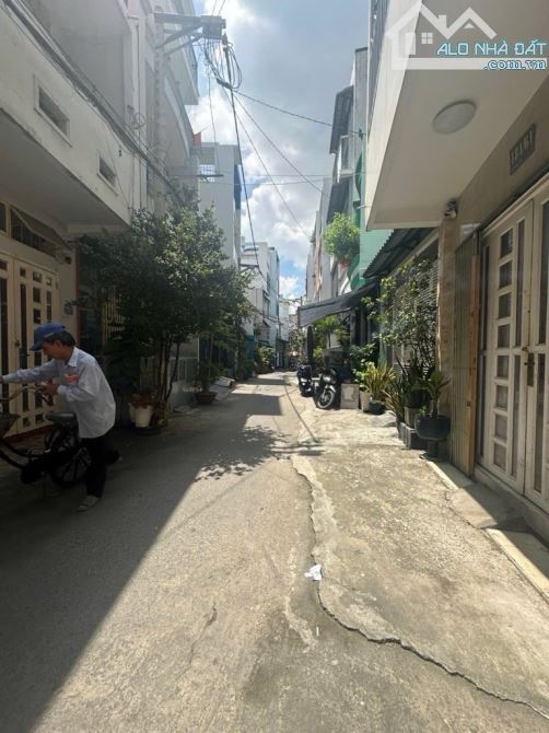 Bán nhà HXH Nguyễn Văn Đậu P11 Bình Thạnh 2 tầng 53m2 chỉ hơn 4 tỷ