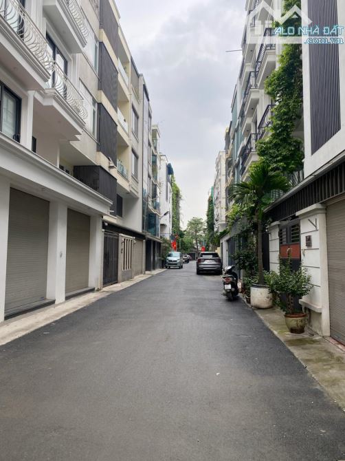 Bán liền kề thang máy kinh doanh Thanh Bình Mỗ Lao dt 100 6t